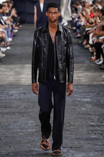 Look 8